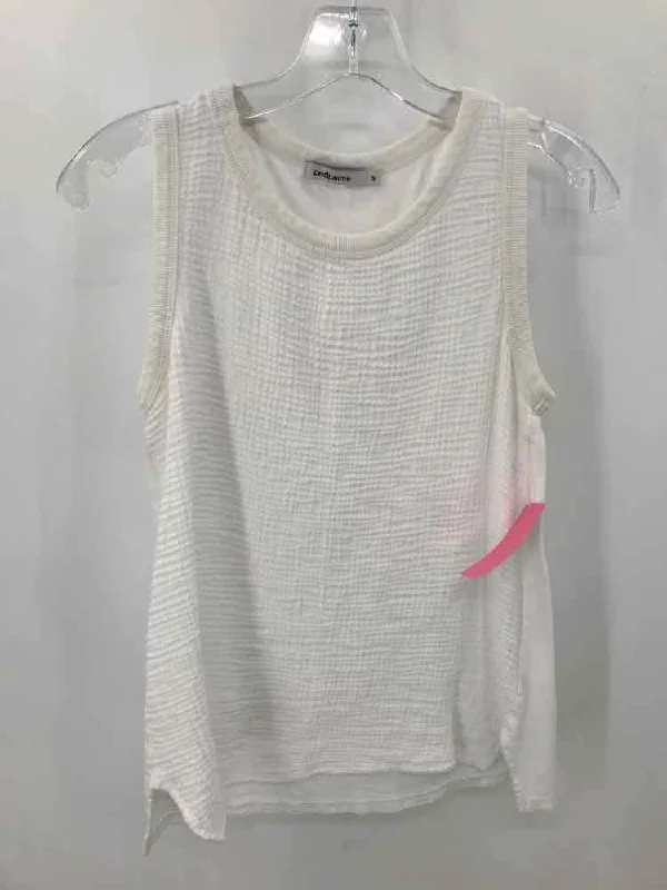 Pre-Owned Red Haute White Size Small Tank Top adorable tank top